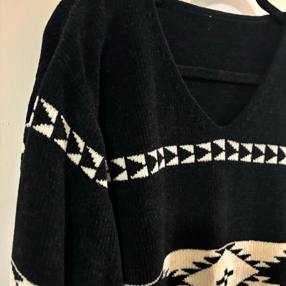 Aztec sweater - Picture 3 of 5